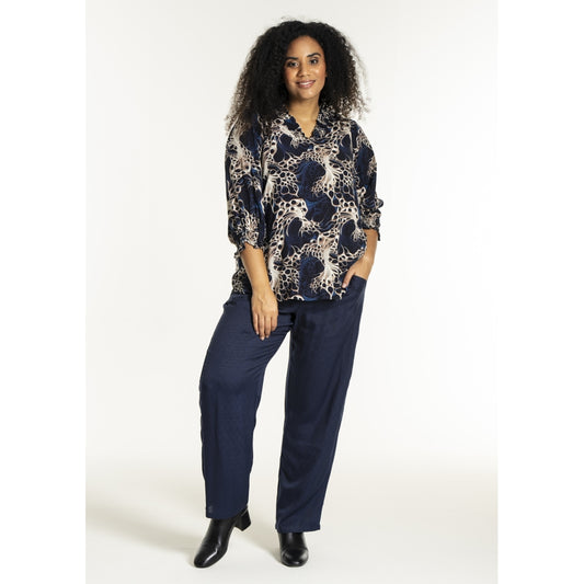 Studio SFeodora Blouse with smock neck Blouse Navy with sand print