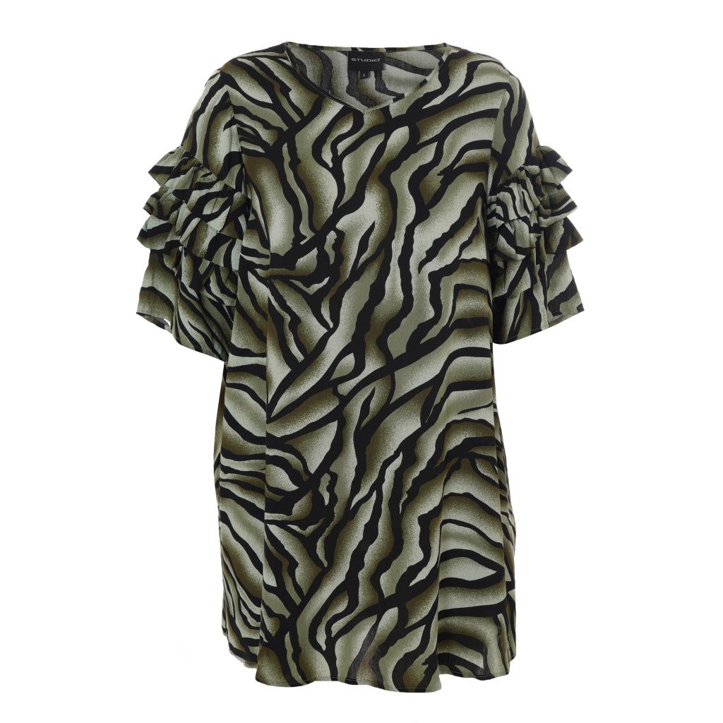 Studio SGemma Tunic Tunic Green leo print