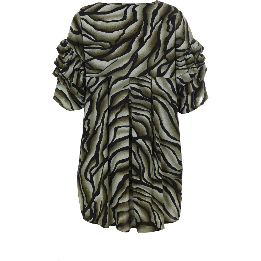 Studio SGemma Tunic Tunic Green leo print