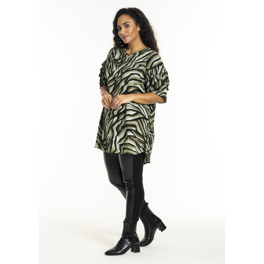 Studio SGemma Tunic Tunic Green leo print
