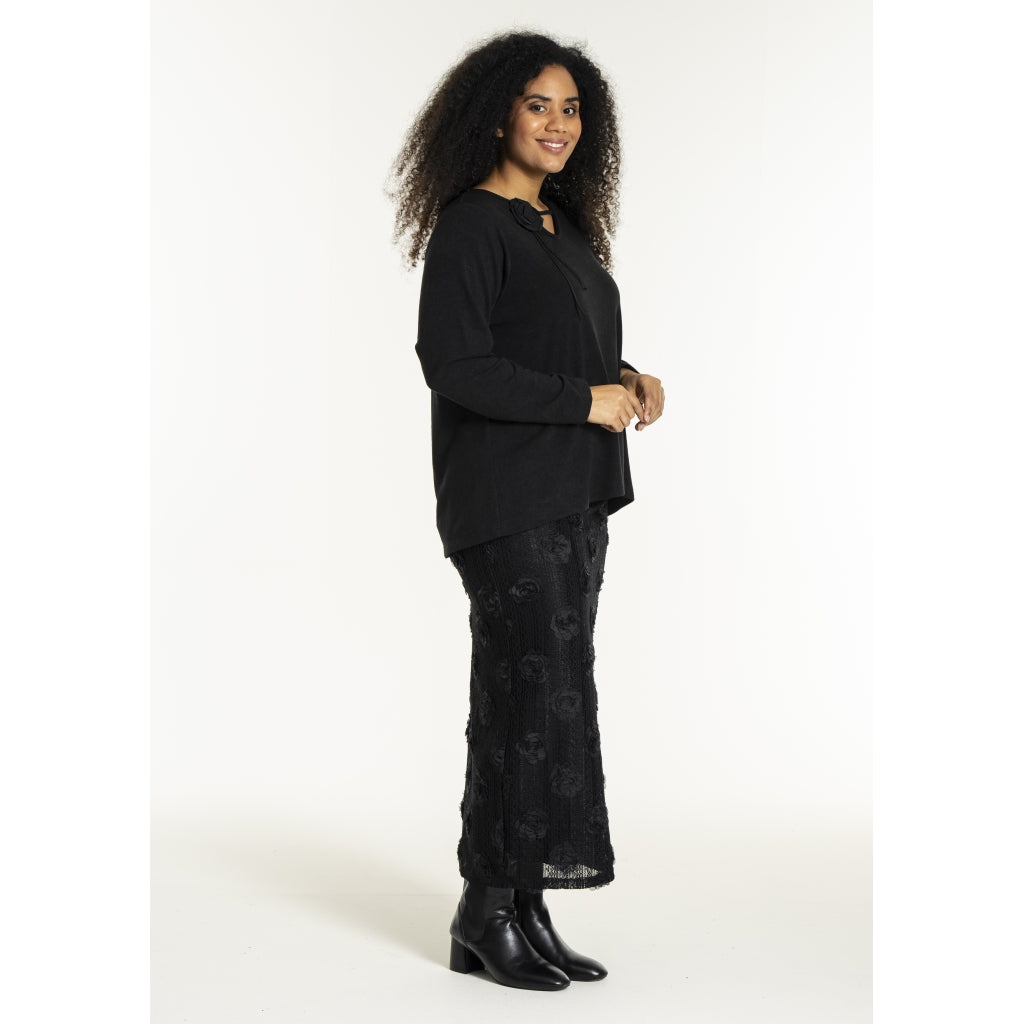 Studio SNalika knit blouse with rose Blouse Black