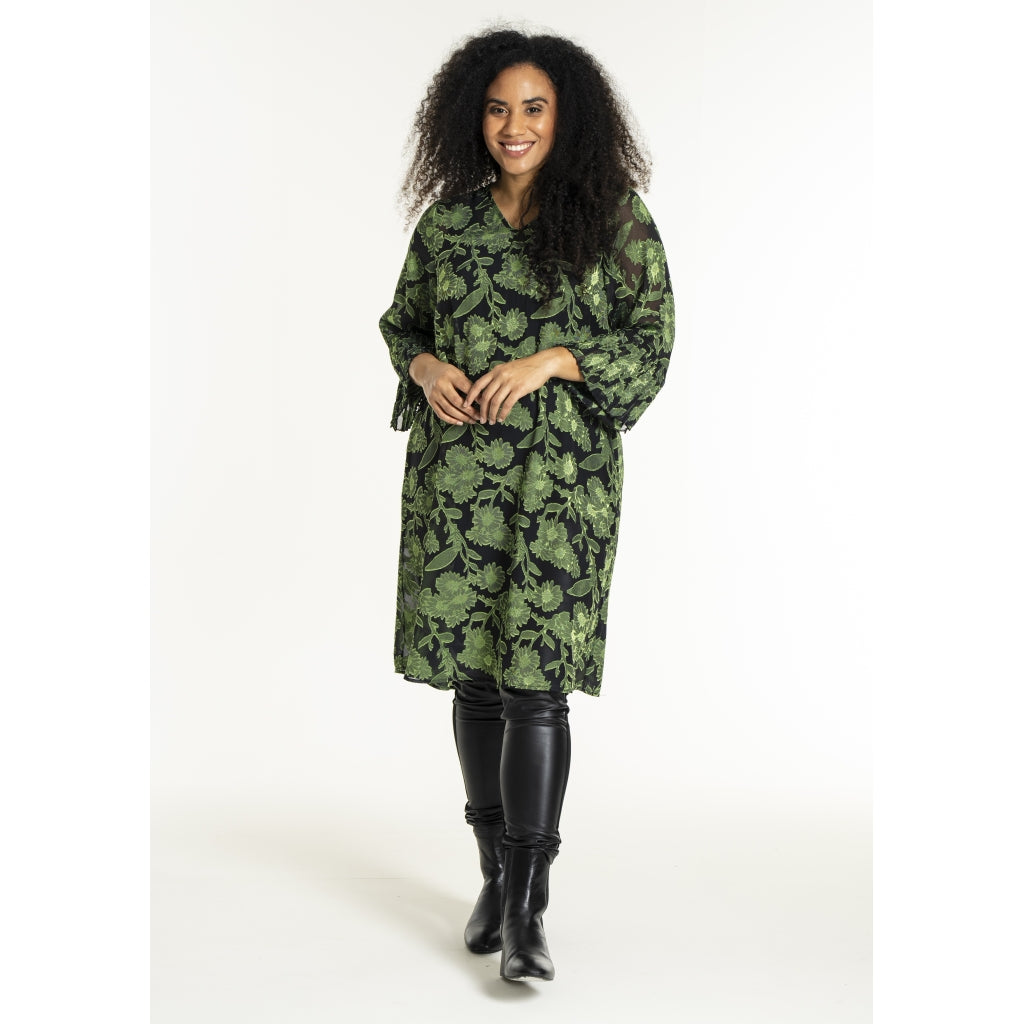 Studio SNathalie Dress Dress Black with bright green flowers