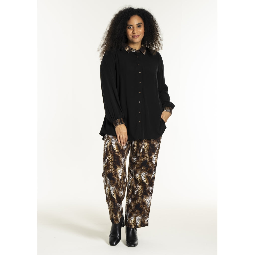 Studio SNicolette Shirt Shirt Black with brown animal print