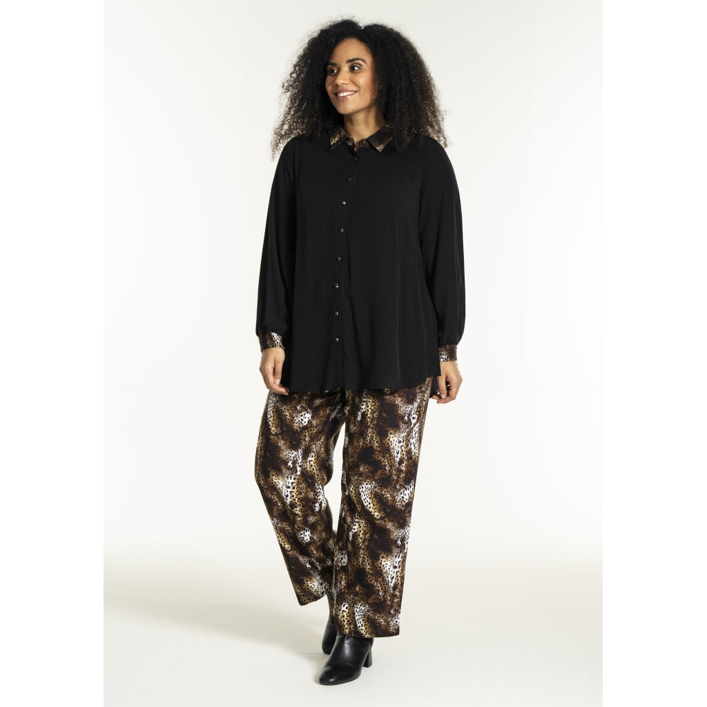 Studio SNicolette Shirt Shirt Black with brown animal print