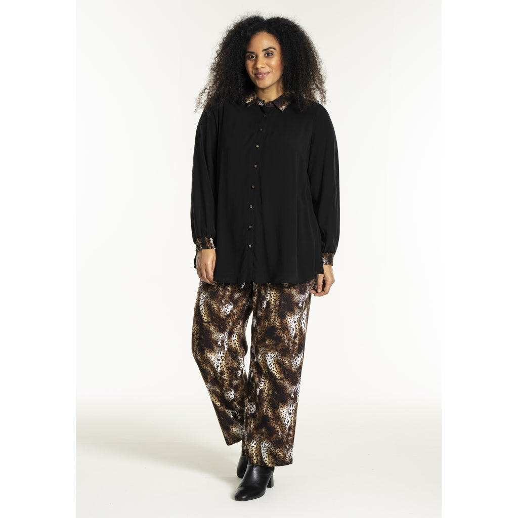 Studio SNicolette Shirt Shirt Black with brown animal print