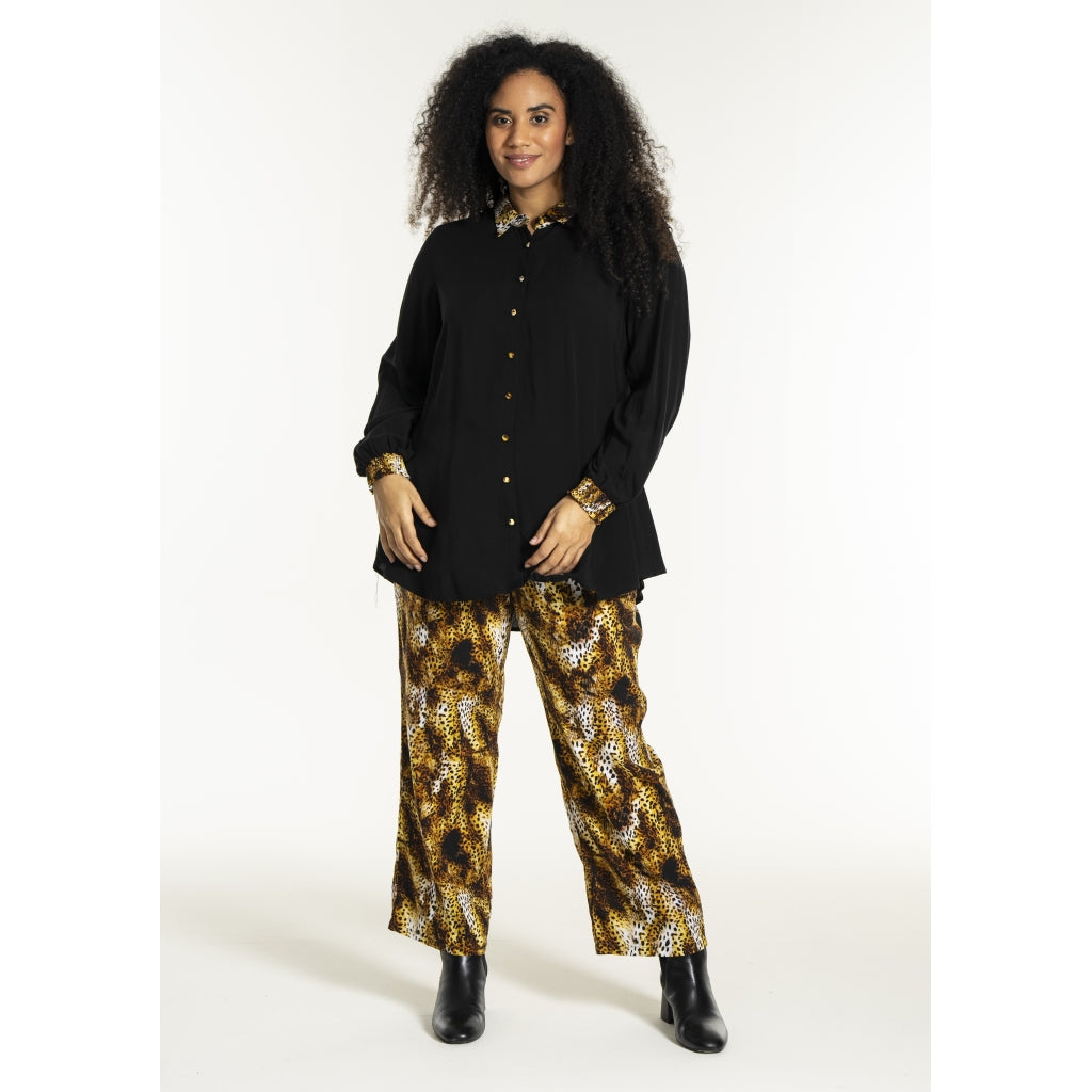 Studio SNicolette Shirt Shirt Black with yellow animal print