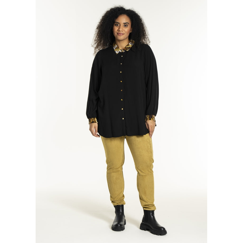 Studio SNicolette Shirt Shirt Black with yellow animal print