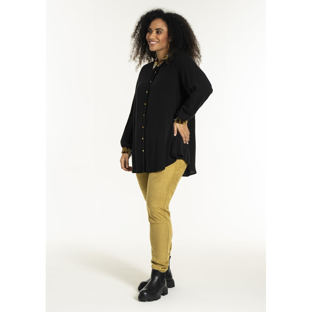 Studio SNicolette Shirt Shirt Black with yellow animal print