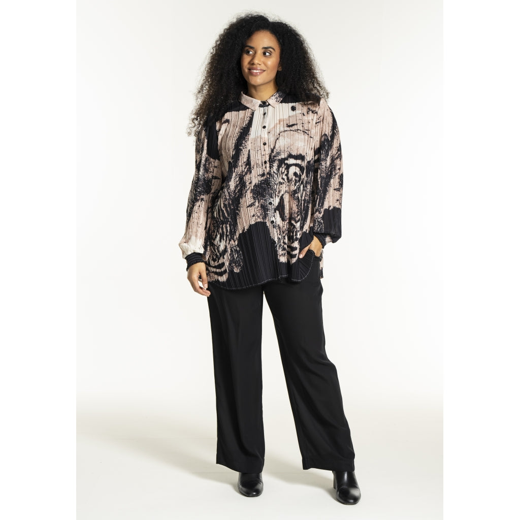 Studio SNorah Shirt Shirt Black + leon face