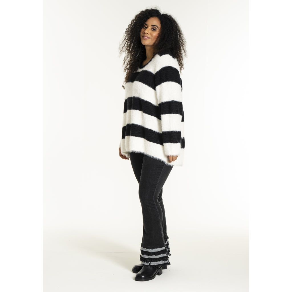 Studio SNoralise Sweater with stripes Sweater Black/White stripe