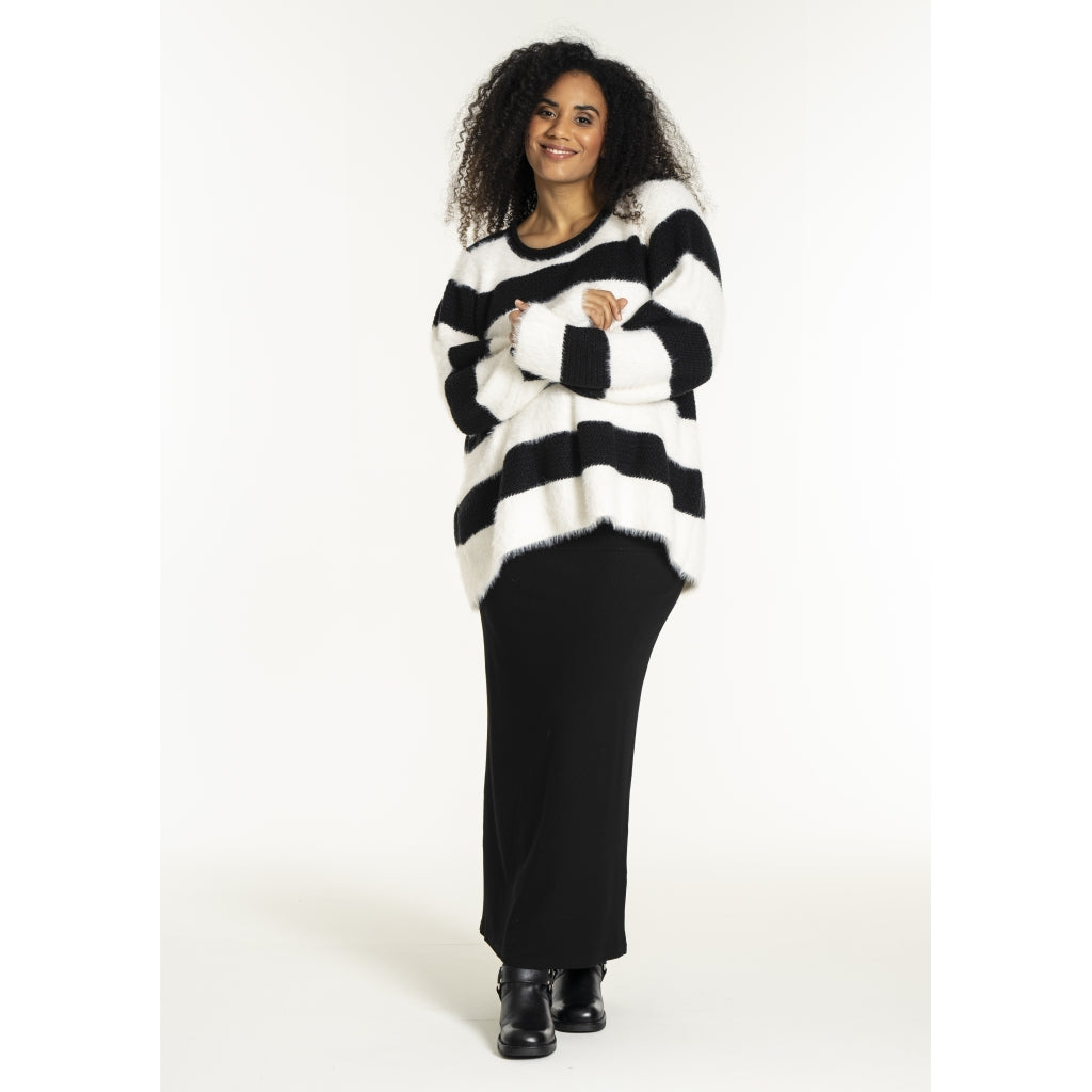 Studio SNoralise Sweater with stripes Sweater Black/White stripe