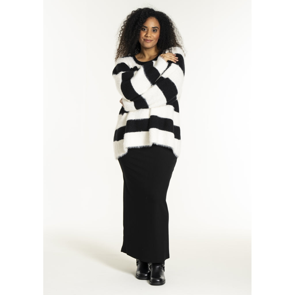 Studio SNoralise Sweater with stripes Sweater Black/White stripe