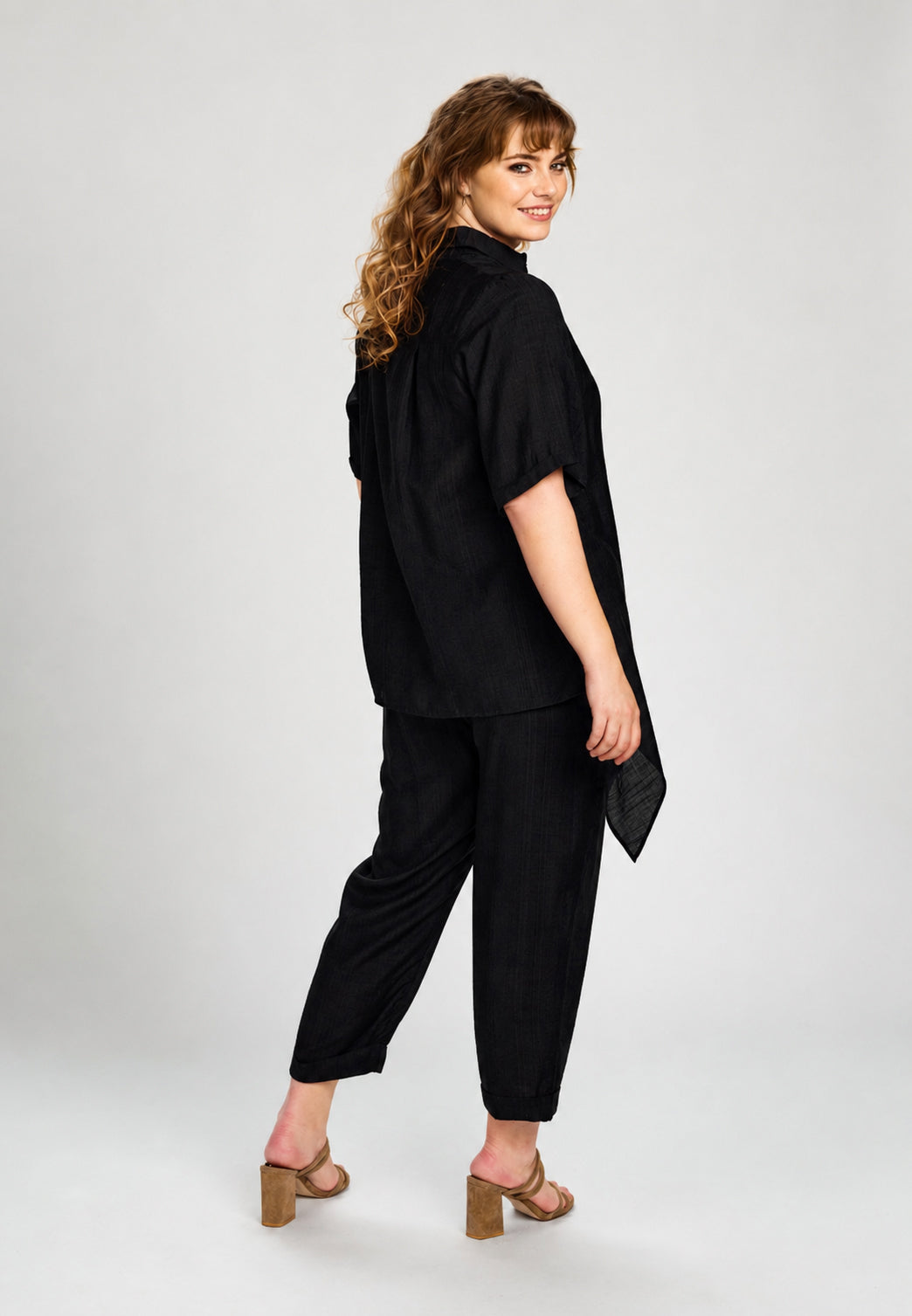 Studio SOda Shirt with knot Shirt Black