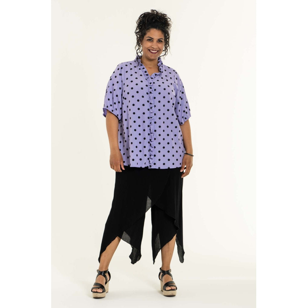 Studio Emelie Shirt Shirt Purple with black big dots