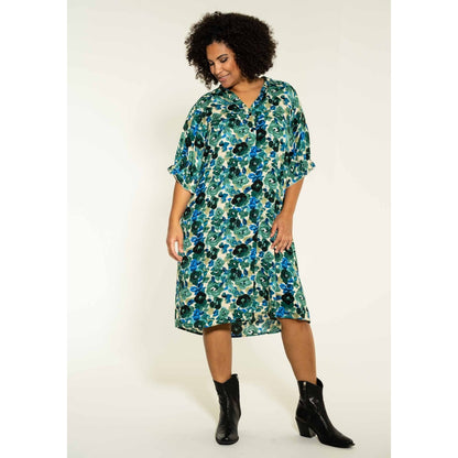 Studio Gunda Dress Dress Bright green flowers