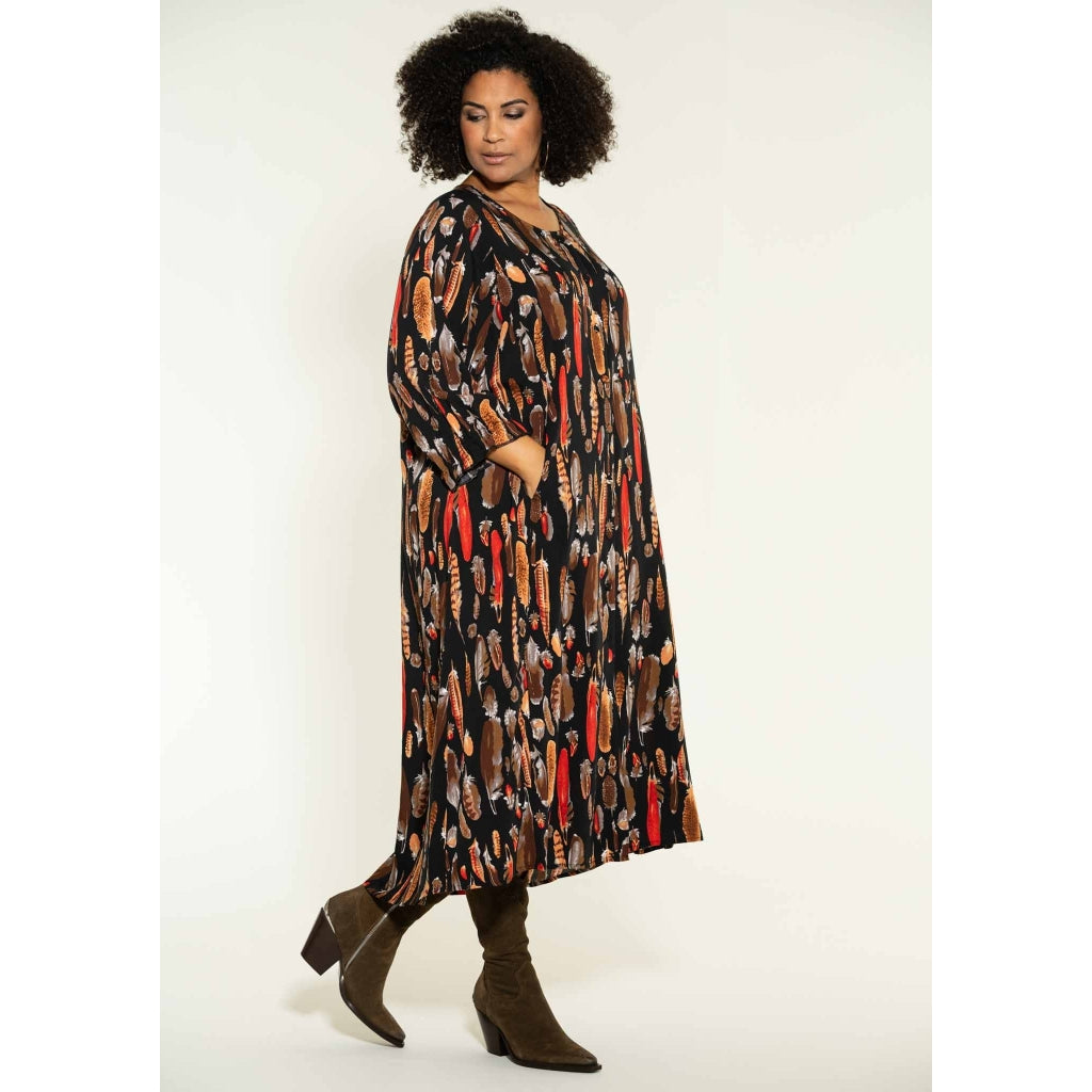 Studio Ida Dress Dress Black brown feathers