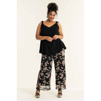 Studio Jakobine Trousers Trousers Black with sand flowers