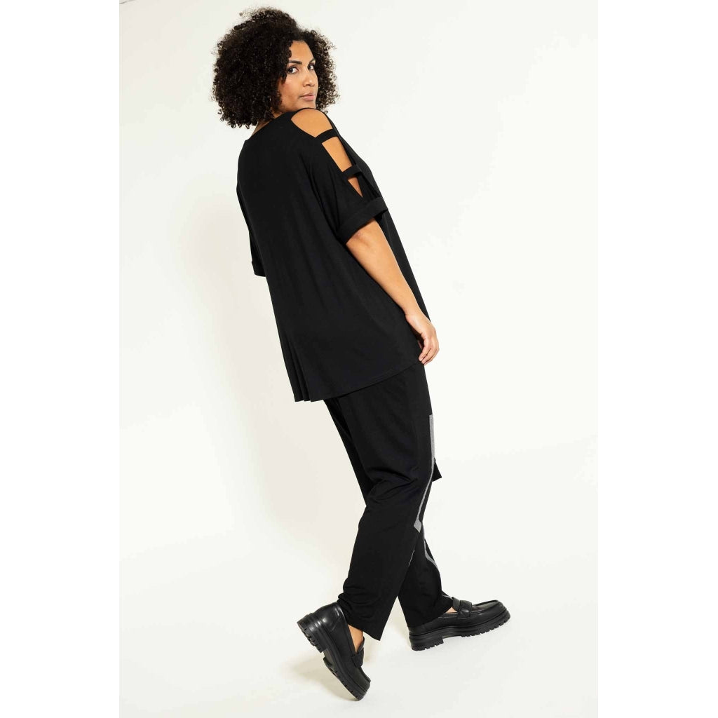 Studio Josa Blouse with shoulder details Blouse Black