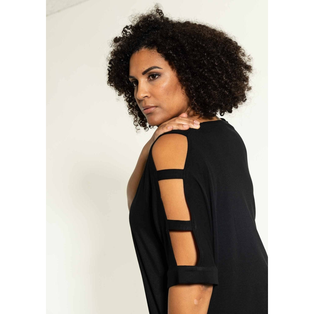 Studio Josa Blouse with shoulder details Blouse Black