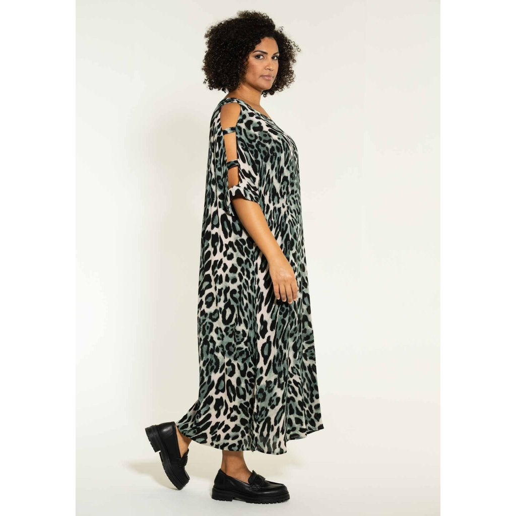 Studio Kitt Dress Dress Green leo print