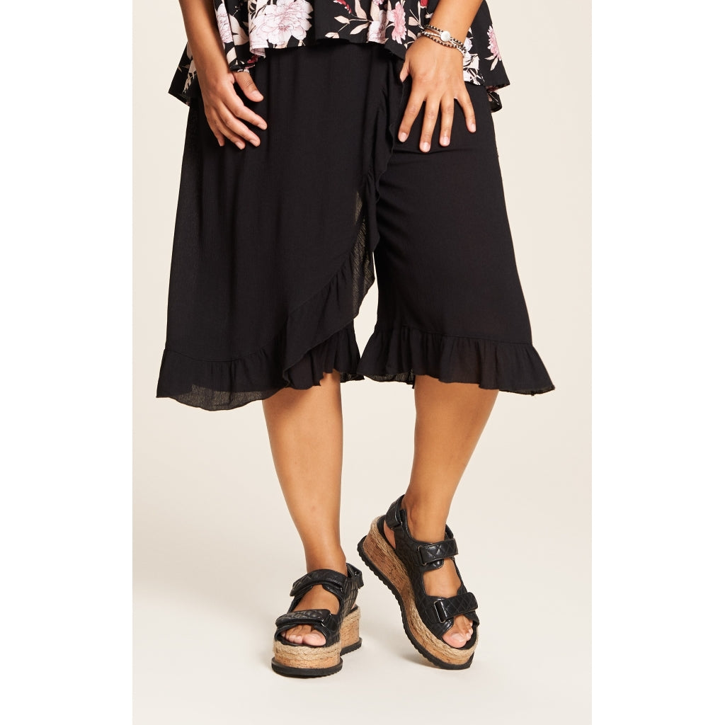 Studio Lucia Trousers Trousers Black