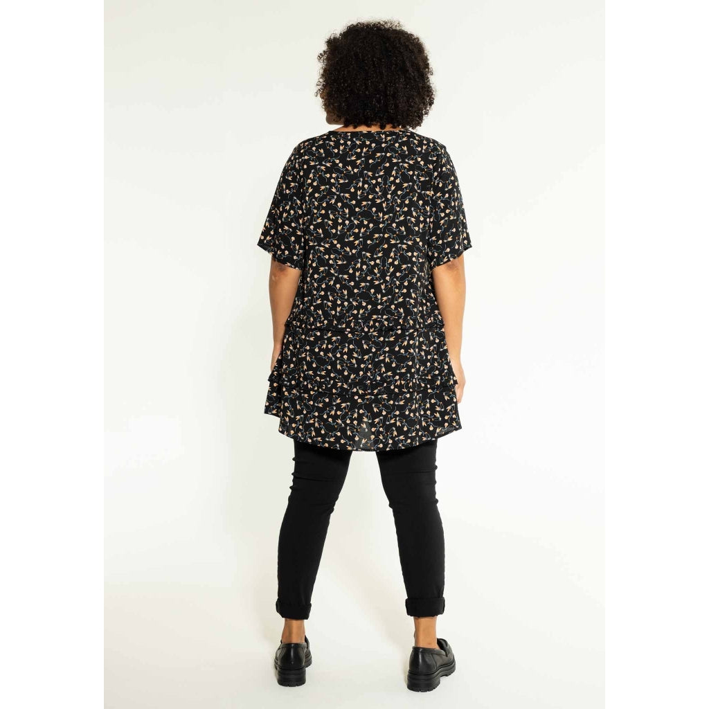 Studio Neela Tunic Tunic Black with rusty flowers