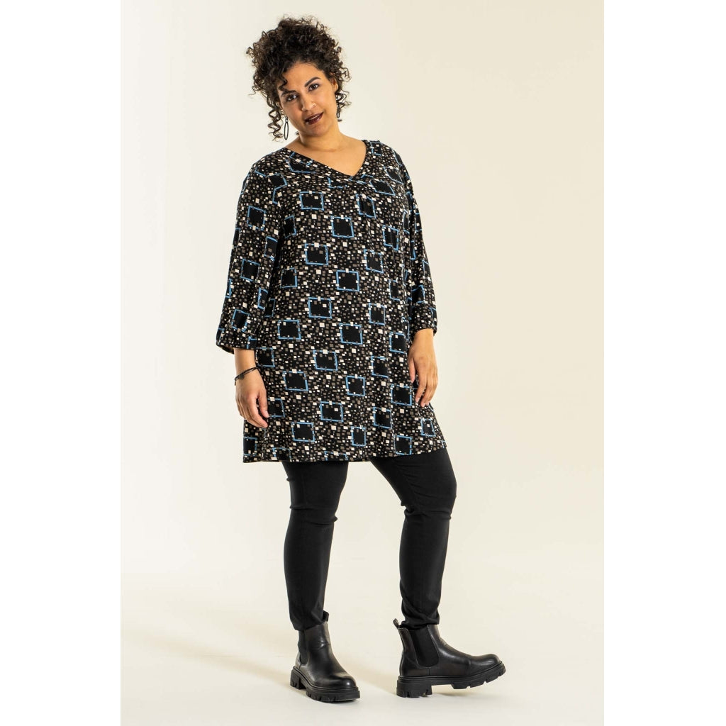 Studio Ragna Tunic Tunic Black with iceblue squares