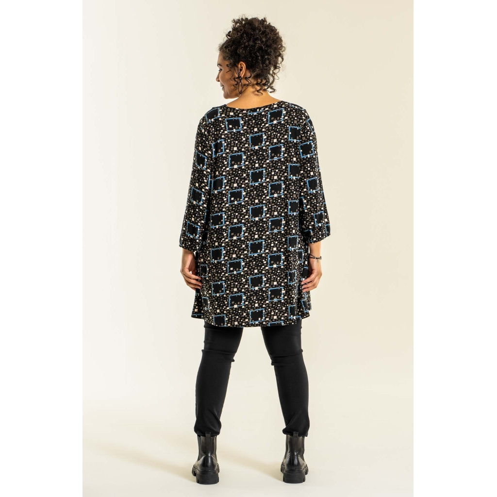 Studio Ragna Tunic Tunic Black with iceblue squares