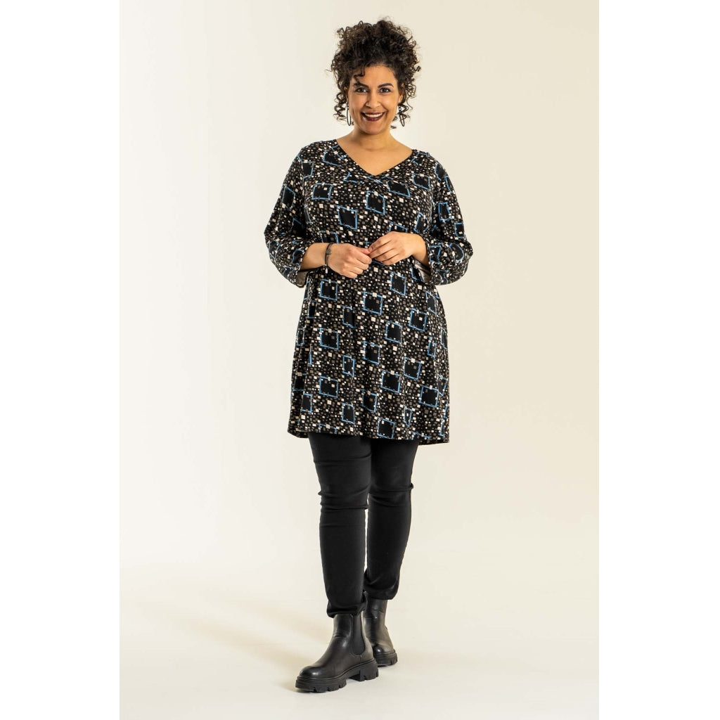 Studio Ragna Tunic Tunic Black with iceblue squares