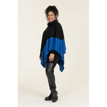 Studio Ragnhild Poncho Poncho Black/blue