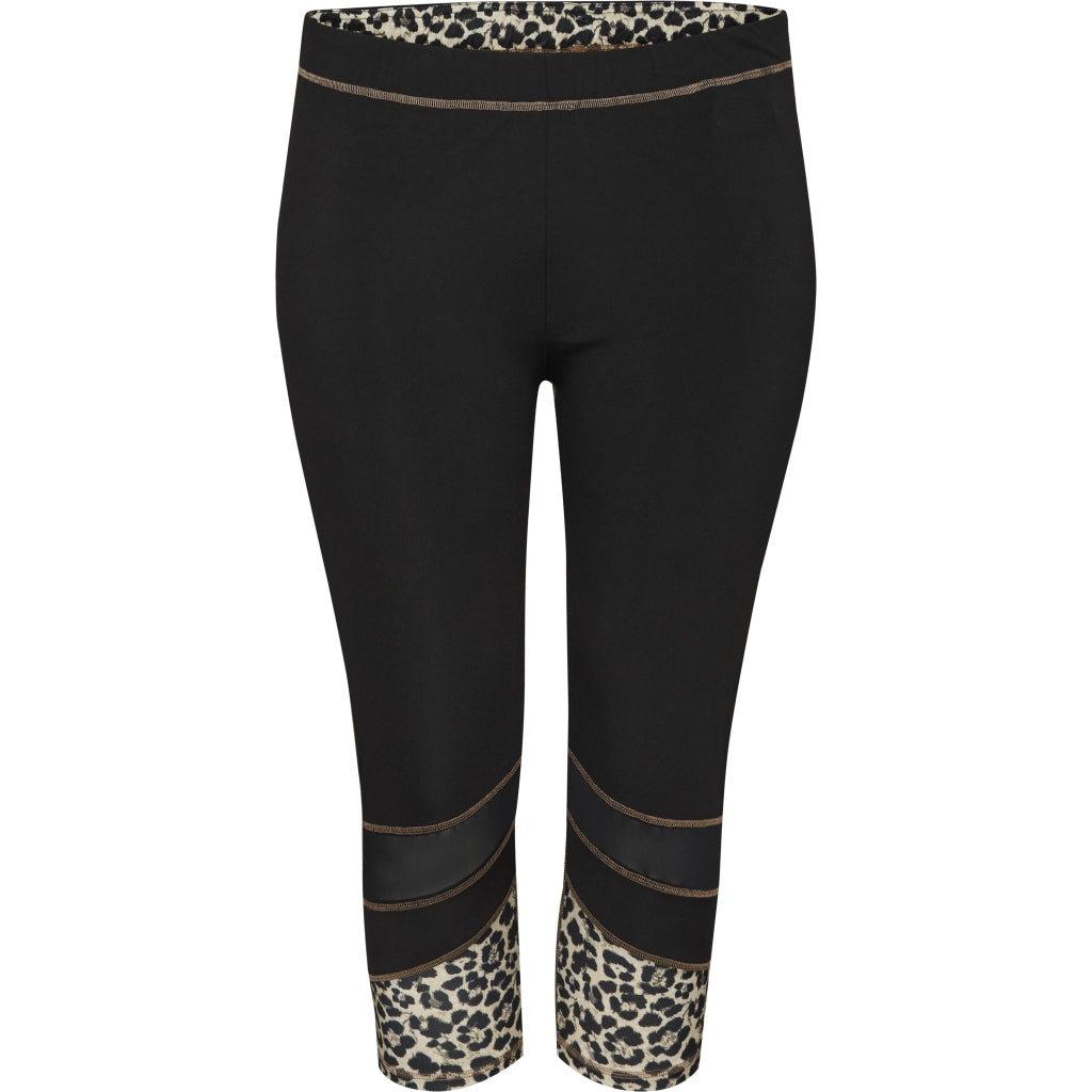 Studio SActive wear Capri Capri Black with leo print