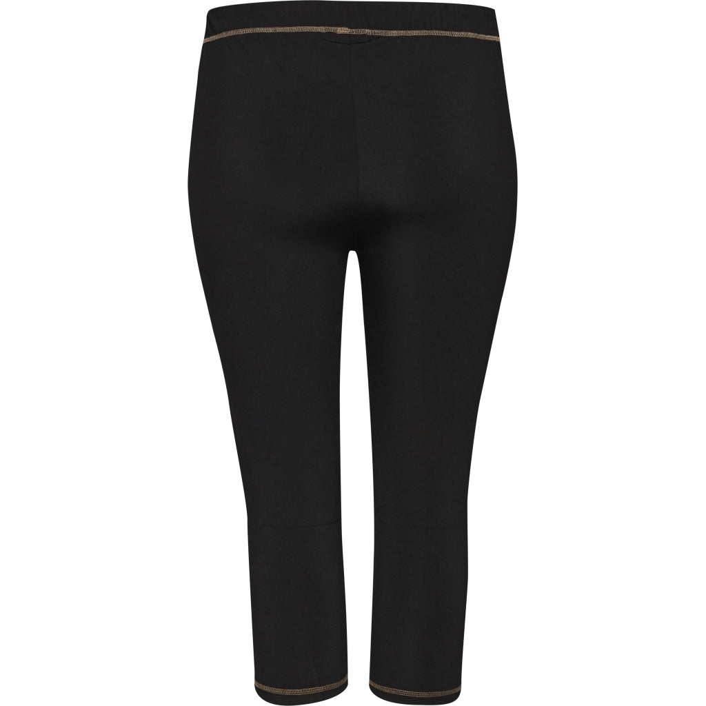 Studio SActive wear Capri Capri Black with leo print