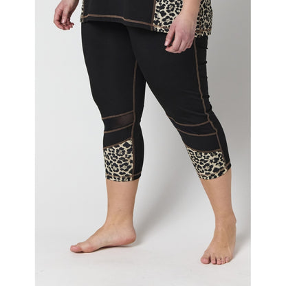 Studio SActive wear Capri Capri Black with leo print