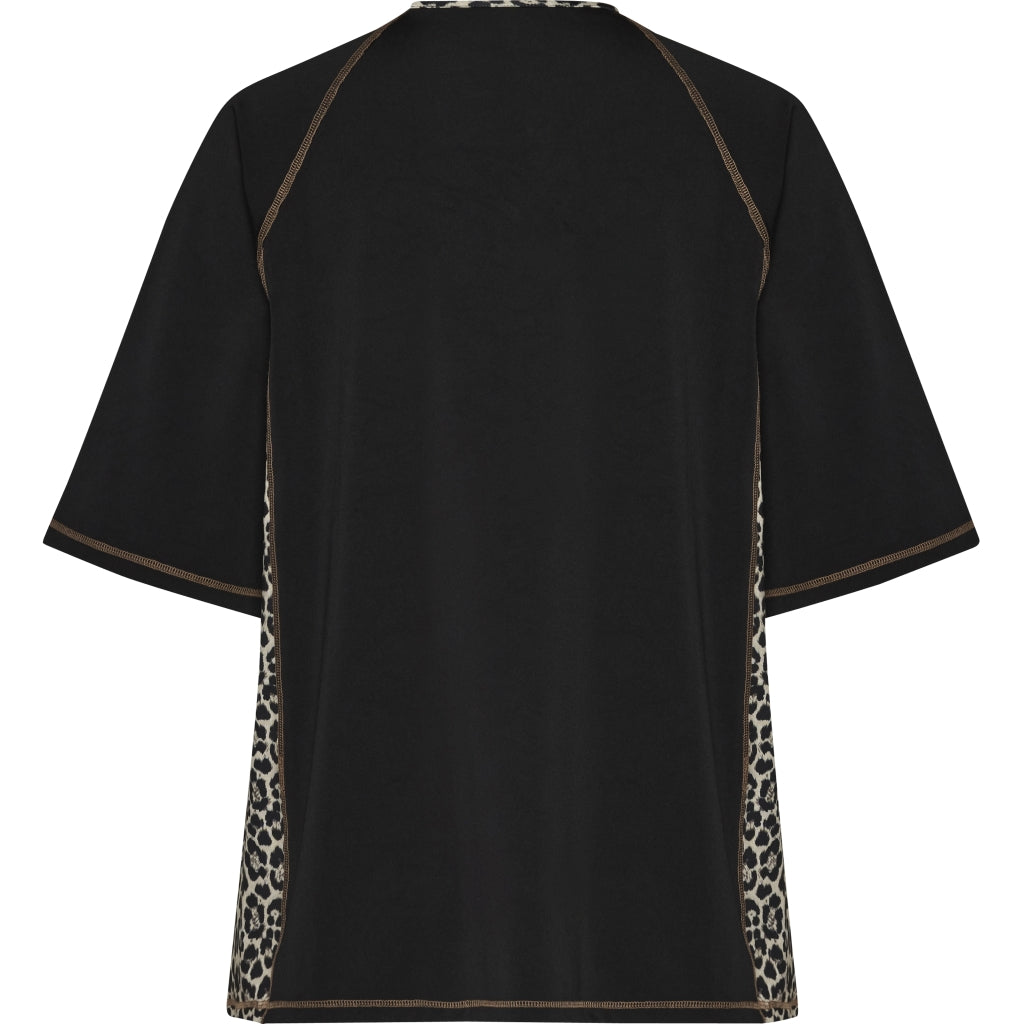 Studio SAktive wear T-shirt T-Shirt Black with leo print
