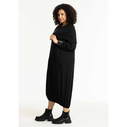 Studio SAnnelis Dress with fancy neck Dress Black