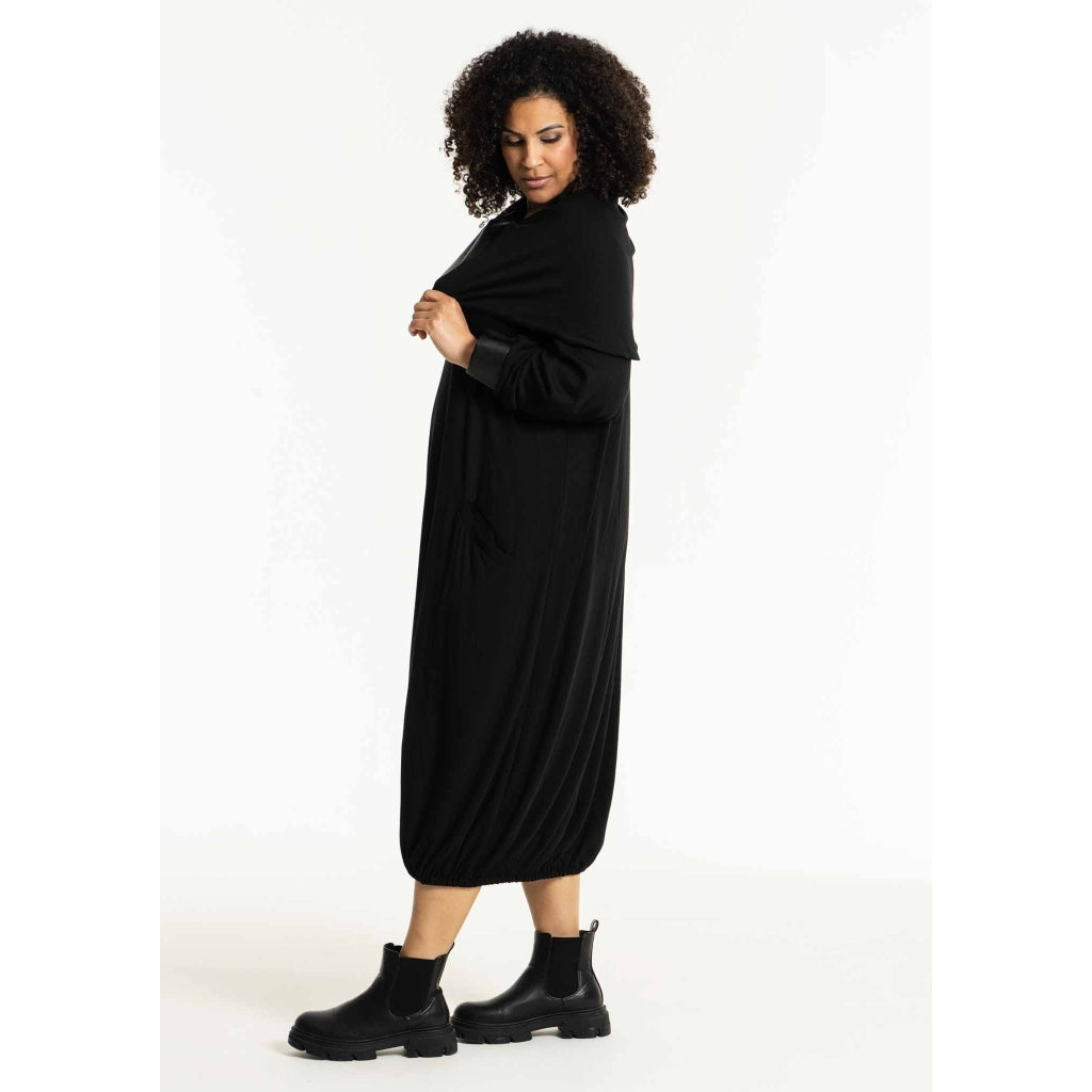 Studio SAnnelis Dress with fancy neck Dress Black