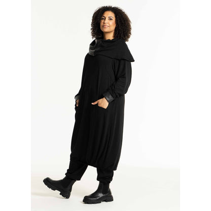 Studio SAnnelis Dress with fancy neck Dress Black