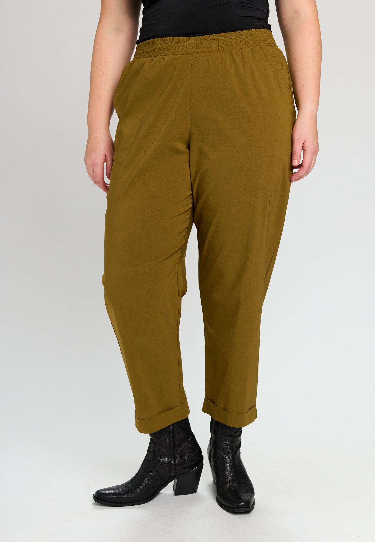 Studio SAriella 7/8 trousers Trousers Sennep