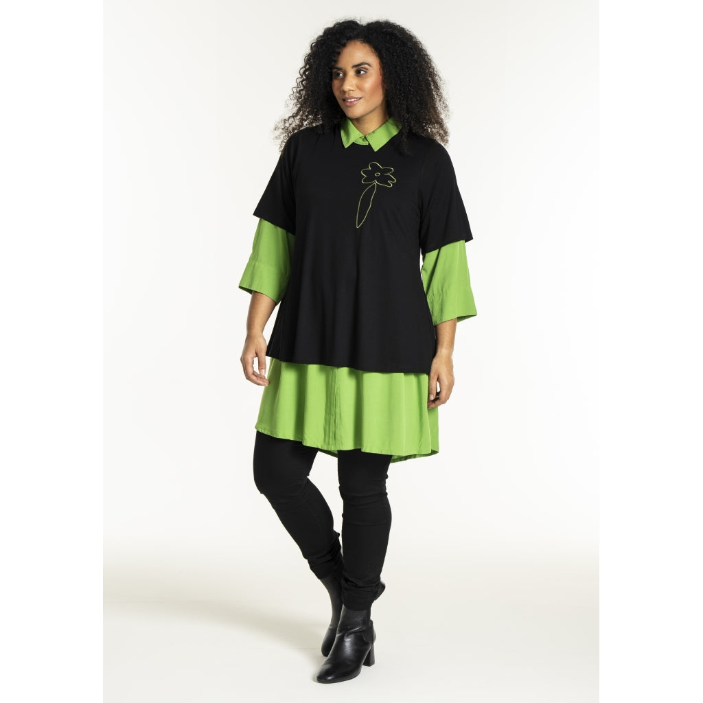 Studio SBella T-Shirt with print T-Shirt Black with Green