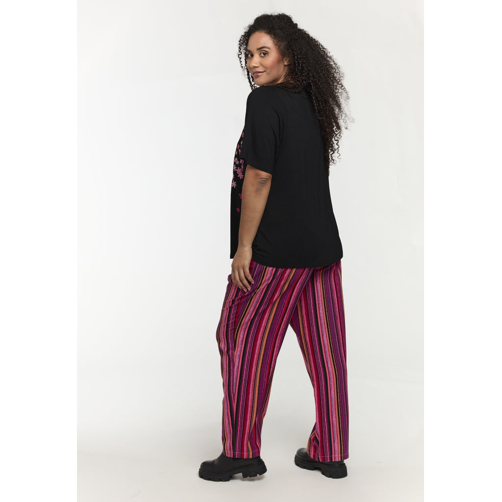 Studio SBella T-Shirt with print T-Shirt Black with Pink