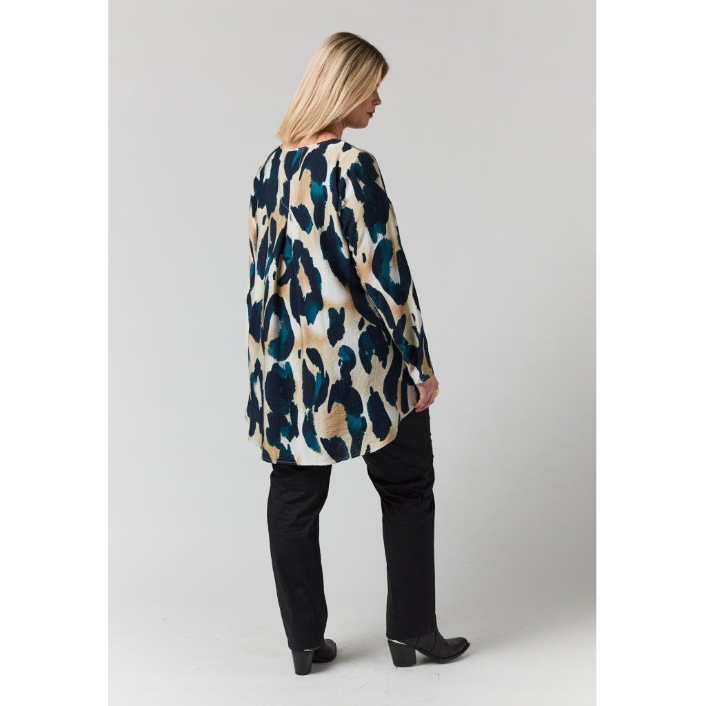 Studio SBerit Blouse Blouse Sand with black petrol clouds