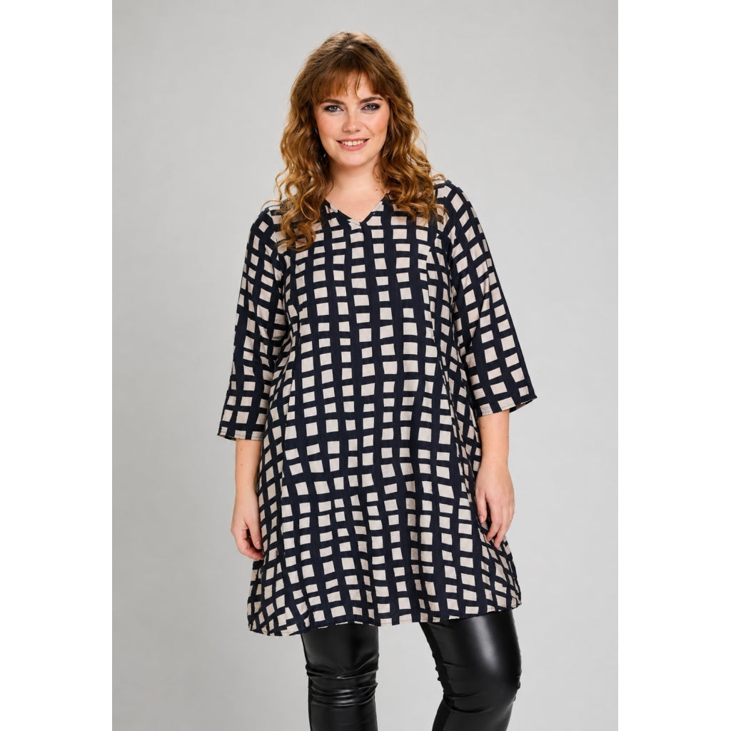 Studio SBirgitte Dress Dress Black with sand checks