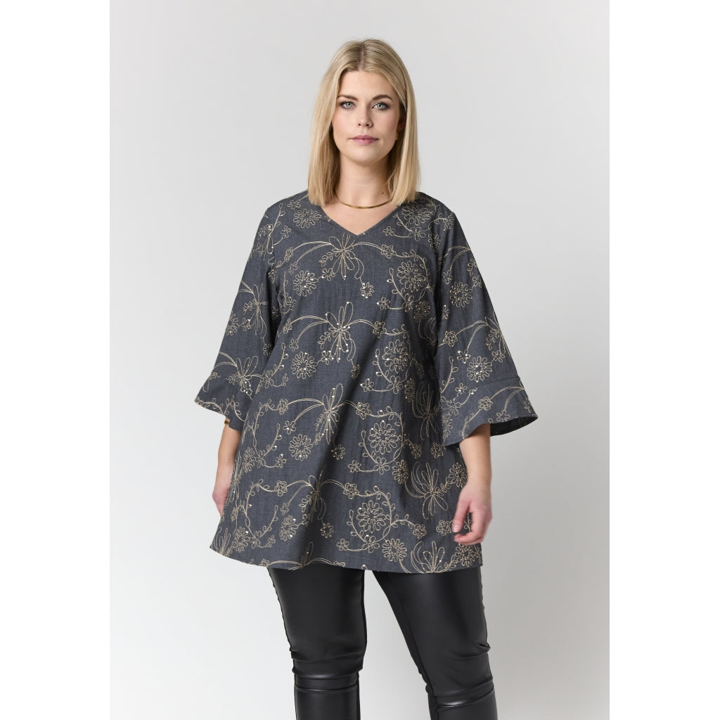 Studio SCamilla Tunic Tunic Blue denim with embroidery