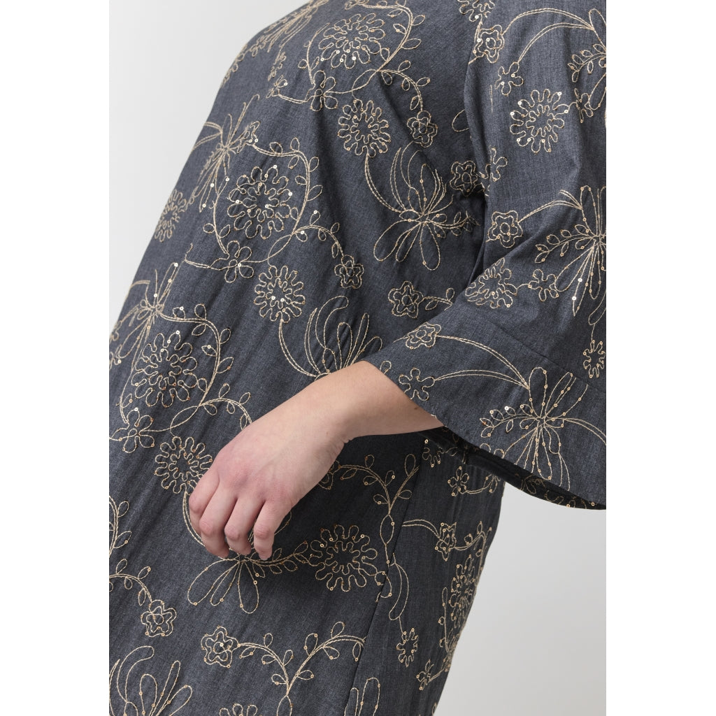 Studio SCamilla Tunic Tunic Blue denim with embroidery