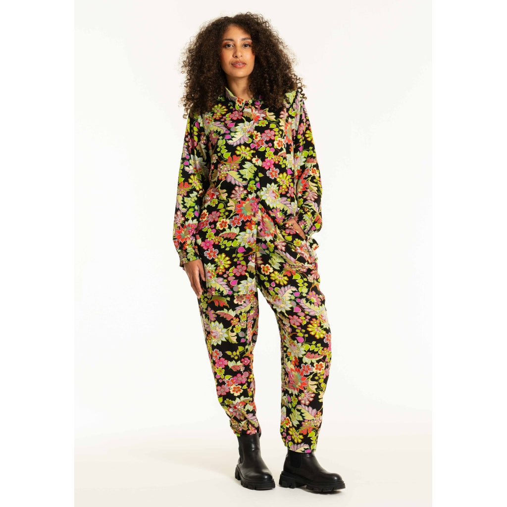 Studio SChristine Trousers WITHOUT elastic in legs Trousers Black with lime flowers