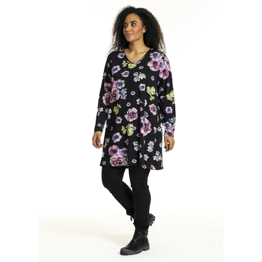 Studio SDitte Tunic Tunic Black with purple flowers