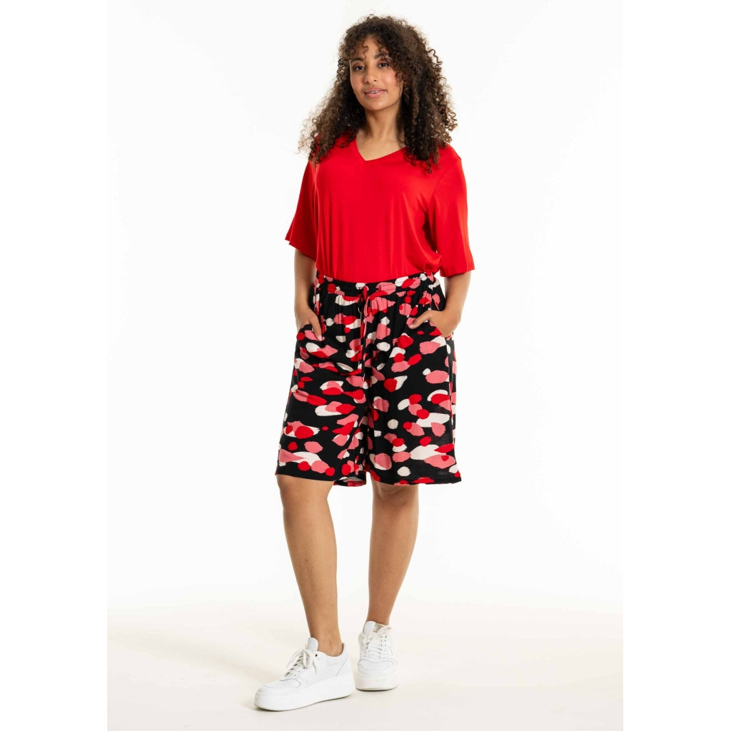 Studio SDonia Shorts Shorts Black with red oval design