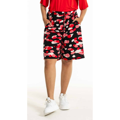 Studio SDonia Shorts Shorts Black with red oval design