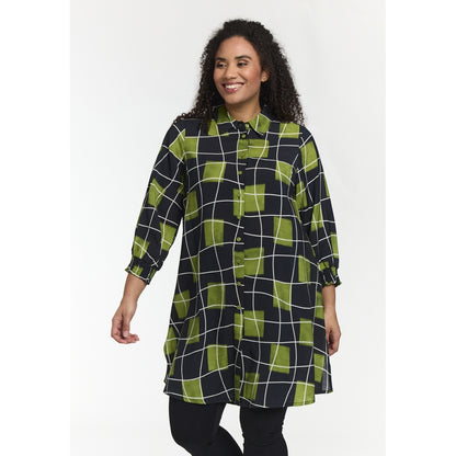 Studio SEmilie Shirt Shirt Black with squares with white lines and green wind