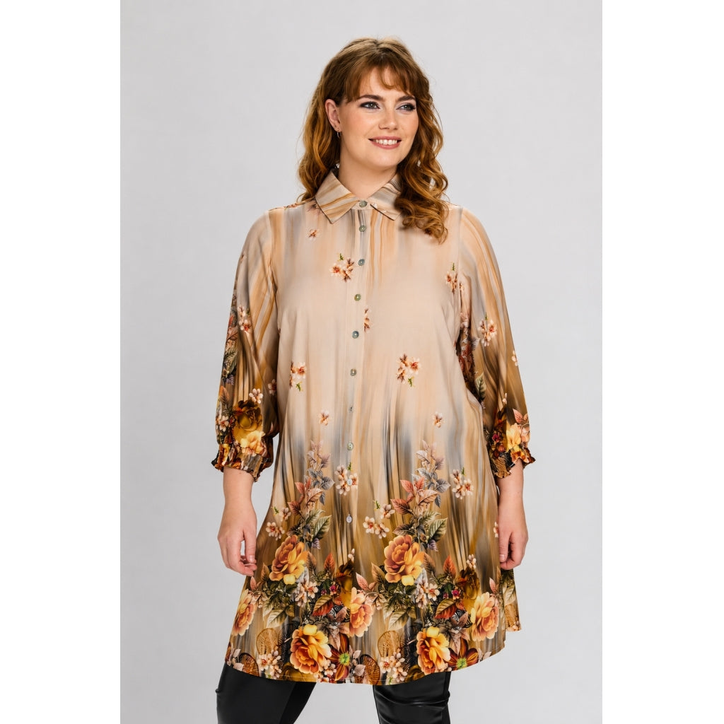 Studio SEmilie Shirt Shirt Sand board with flowers